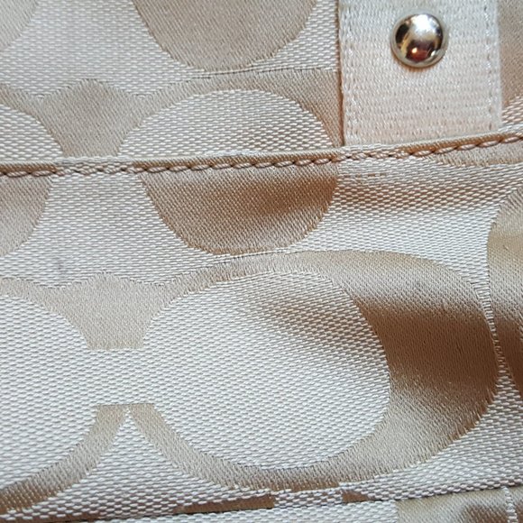 Coach Daisy Signature Canvas Tote - Picture 10 of 11
